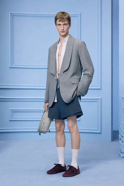 Look 3